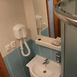 Sd Jedlikova 9 Hostel