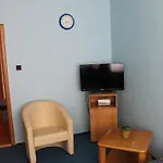 Sd Jedlikova 9 Hostel *