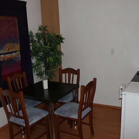 Hostel Sd Jedlikova 9 Košice