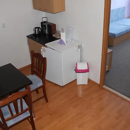 Hostel Sd Jedlikova 9
