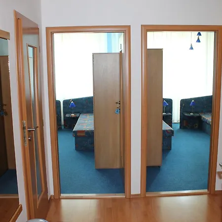 Sd Jedlikova 9 Hostel *
